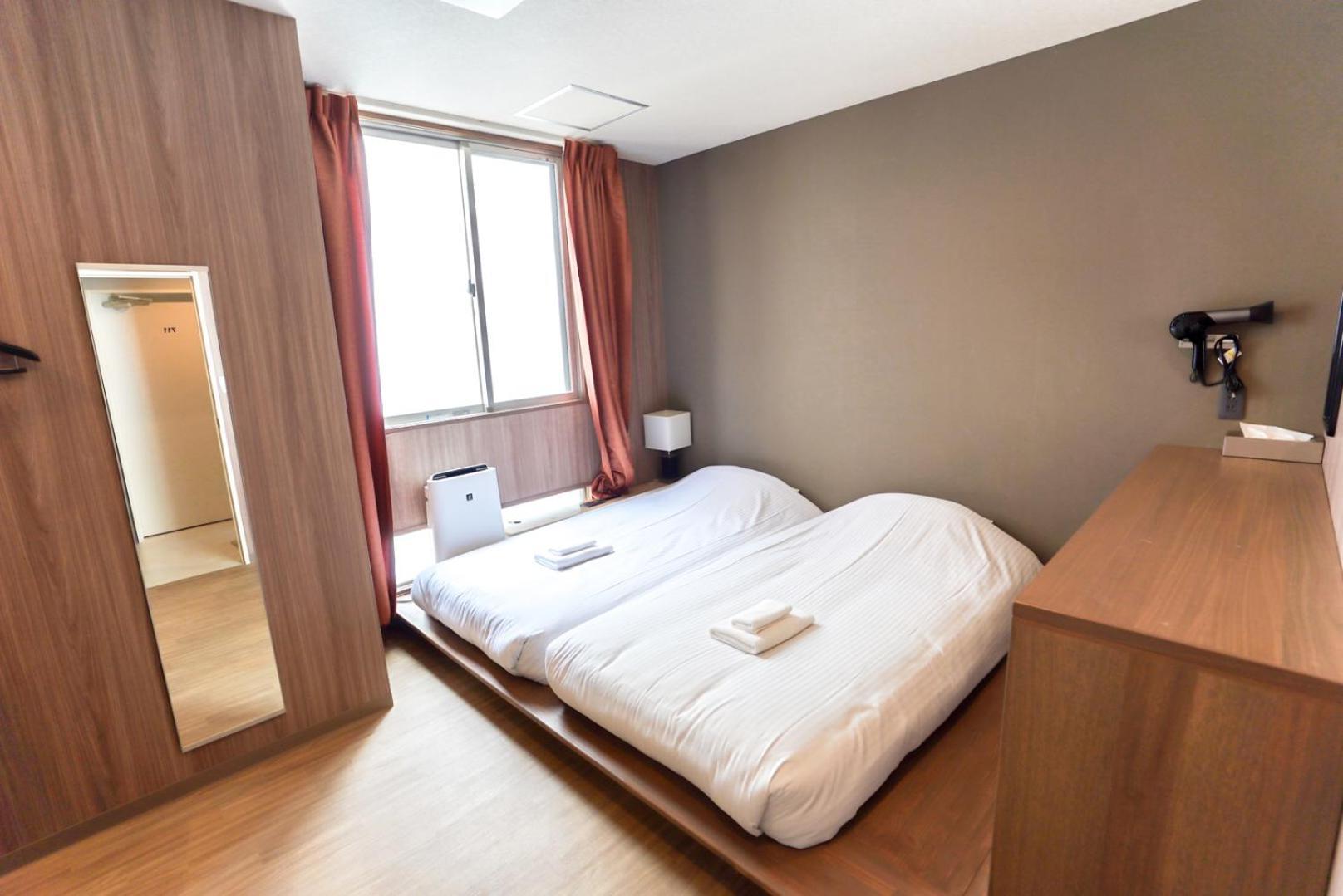 &And Hostel Shinsaibashi East أوساكا الغرفة الصورة