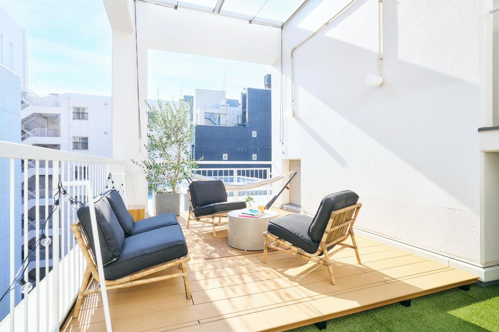 &And Hostel Shinsaibashi East أوساكا المظهر الخارجي الصورة