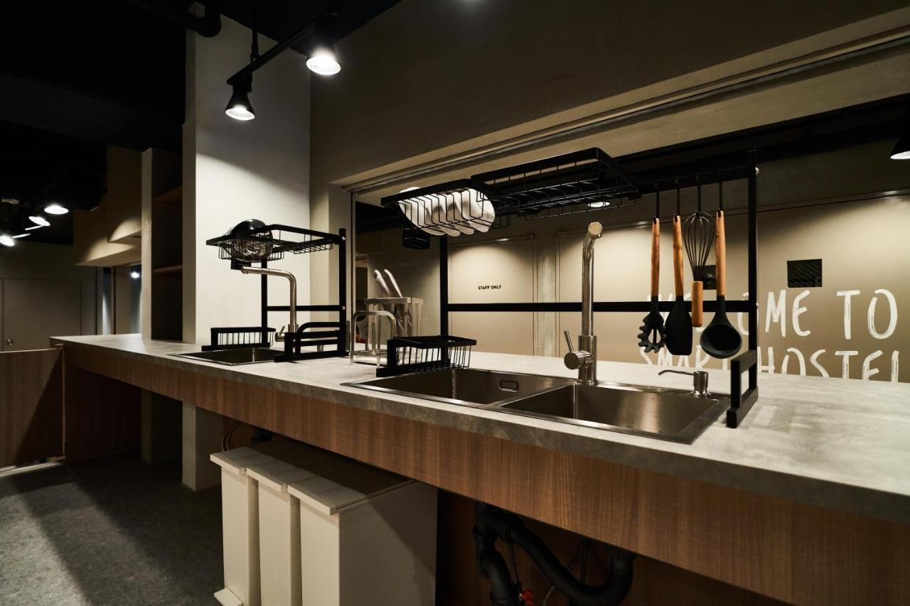&And Hostel Shinsaibashi East أوساكا المظهر الخارجي الصورة