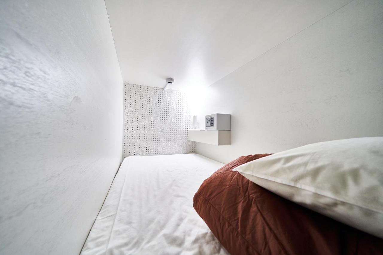 &And Hostel Shinsaibashi East أوساكا المظهر الخارجي الصورة